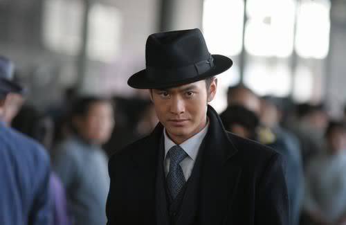 huang-xiaoming-the-bund-2016.jpg