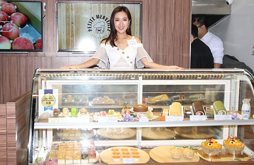Natalie-Tong-cake-store.jpg